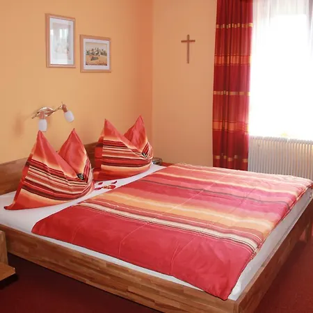 Bed & Breakfast Haus Regina 3*